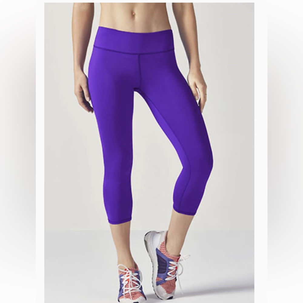 Fabletics Define Powerhold Mid-Rise Capri - image 1